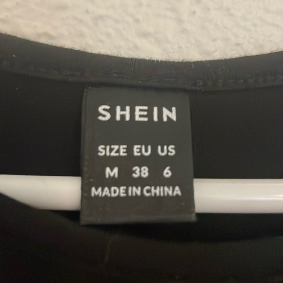 Fun Summer Dress! - Picture 2 of 3